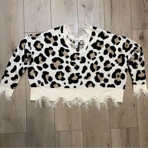 Rue‎ 21 Leopard Print Distressed V-Neck Cropped Sweater Women’s Size Medium